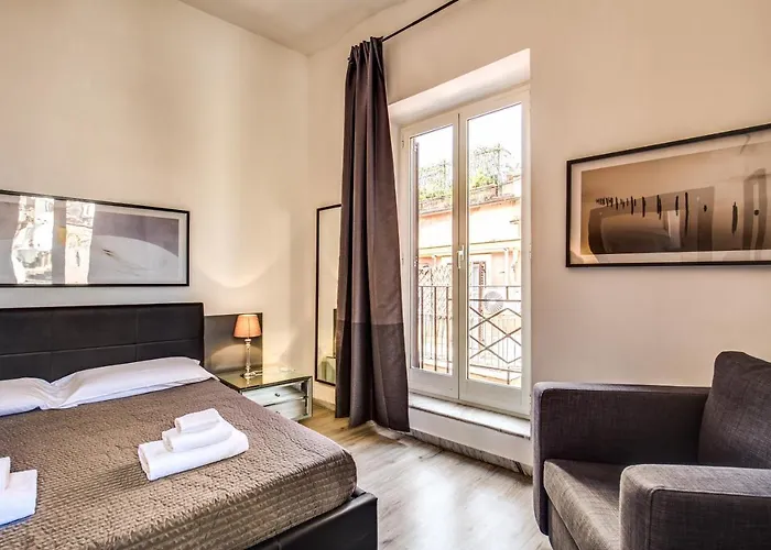 Lovely With Balcony In Campo De' Fiori Apartment *