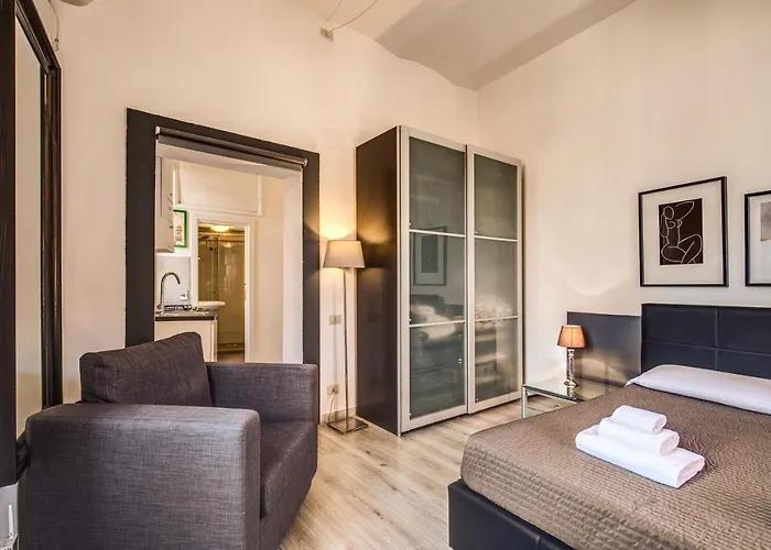 Lovely With Balcony In Campo De' Fiori Rom
