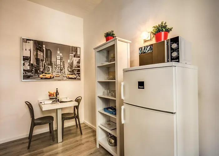 Lovely With Balcony In Campo De' Fiori Rom
