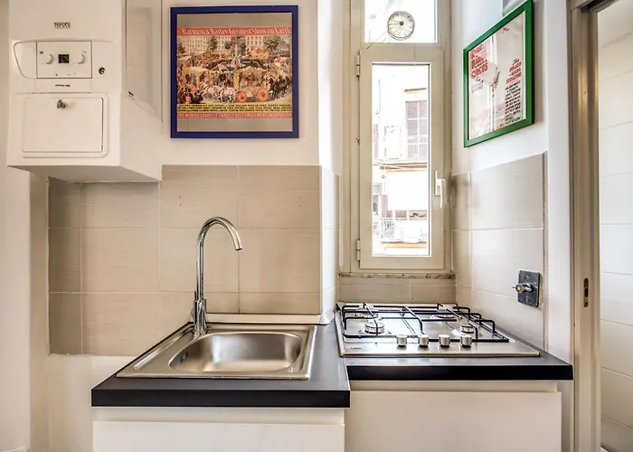 Lovely With Balcony In Campo De' Fiori * Rom
