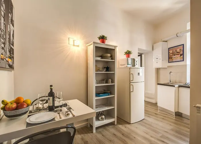 Lovely With Balcony In Campo De' Fiori Rom